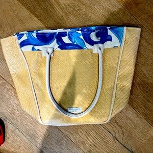 Dolge & Gabba picnic bag can be worn inside out. NEW